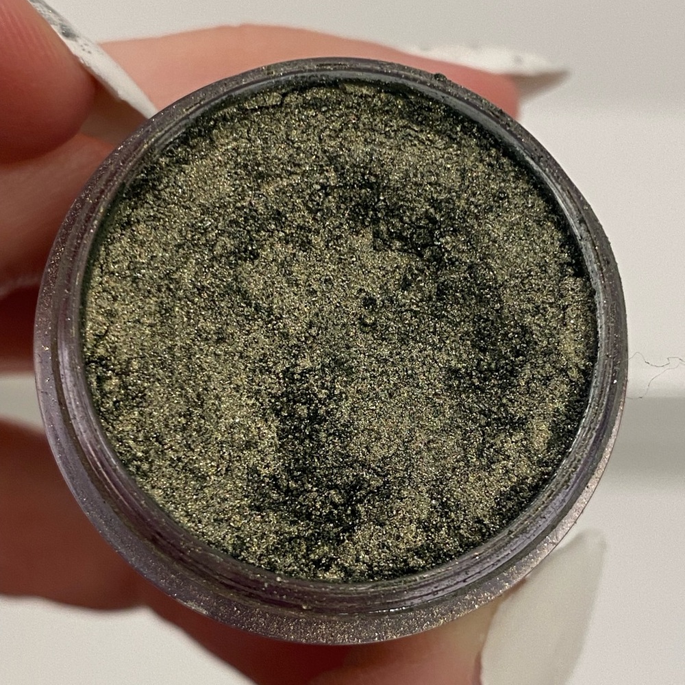 100% Authentic MAC pigment in Night Light